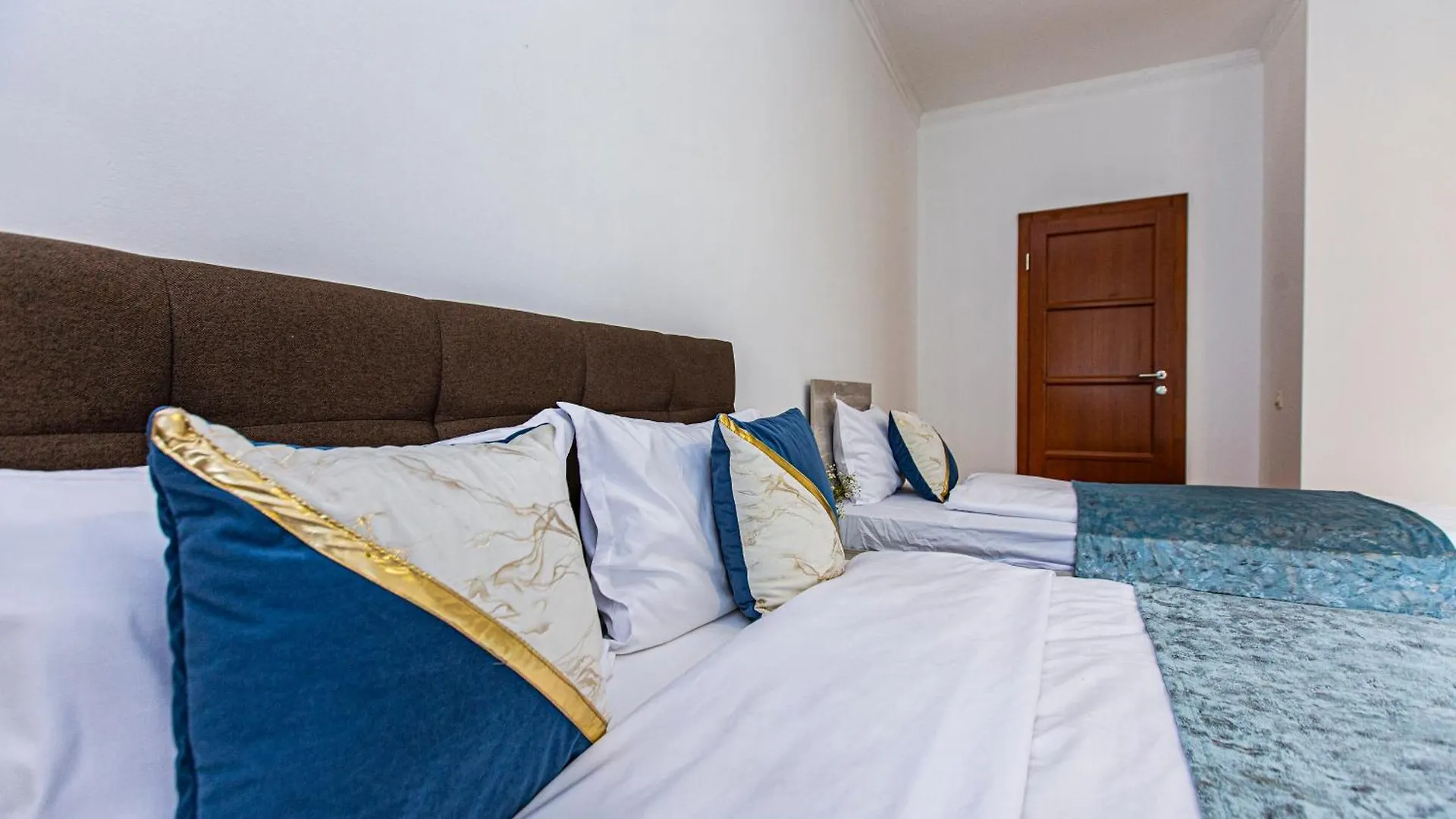 ****  Five Villas Hotel Алматы Казахстан
