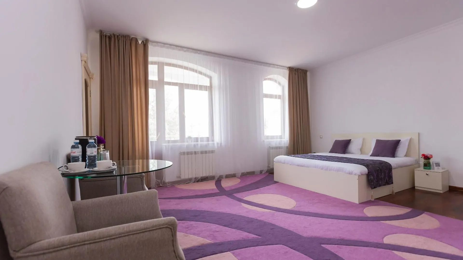 Five Villas Hotel Almaty 4*,  Kazakhstan